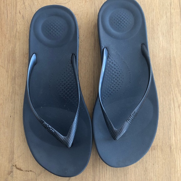 fitflops for wide feet